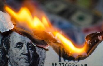 Кризис доллара может подтолкнуть Bitcoin к капитализации золота