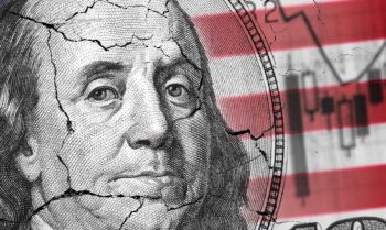 Доллар упал до минимума за десятилетие — инвесторы бегут из США на фоне тревог по экономике и долгу