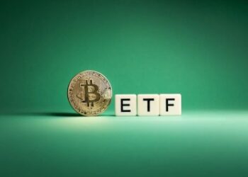 Приток $381 млн в Bitcoin-ETF: инвесторы бегут из акций в цифровое золото