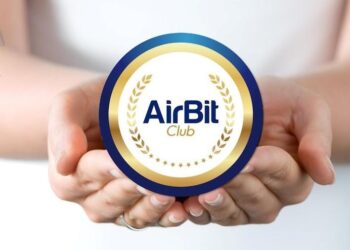 Жертвам пирамиды AirBit Club начинают платить компенсацию