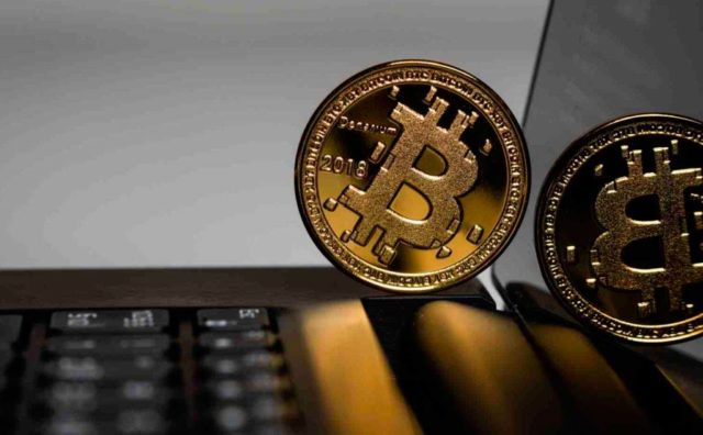 Биткоин застрял в медвежьей зоне: 15% ниже справедливой цены Биткоин застрял в медвежьей зоне: 15% ниже справедливой цены