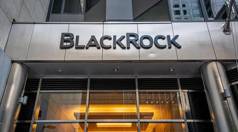 BlackRock уже четвертый раз поменяла заявку на новый биткоин‑ETF BlackRock уже четвертый раз поменяла заявку на новый биткоин‑ETF