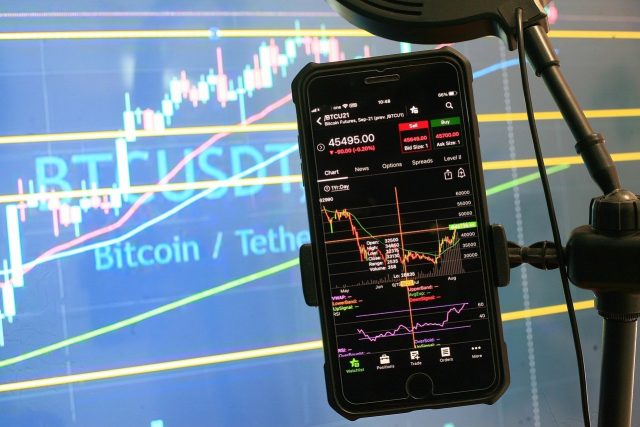 Чарльз Хоскинсон: Крипторынок вырастет до $10 трлн