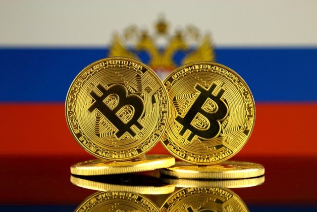 Минфин РФ: долларовые стейблкоины могут блокировать в кошельках