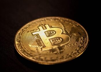 Tether перевел 204 BTC на Bitfinex, намекая на продажу Tether перевел 204 BTC на Bitfinex, намекая на продажу